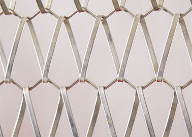 La rete metallica decorativa di collegamento del metallo riveste la rete di pannelli decorativa a spirale per la tenda