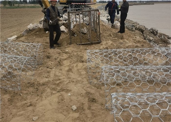 Cestini di gabione galvanizzati esagonali intrecciati per la protezione dell'acqua e del suolo