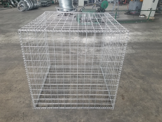 Barriere  itari galvanizzate dopo saldatura per contenimento efficace