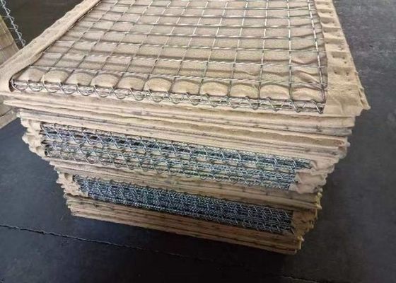 Barriera itare con superficie rivestita di zinco e collegamento a spirale
