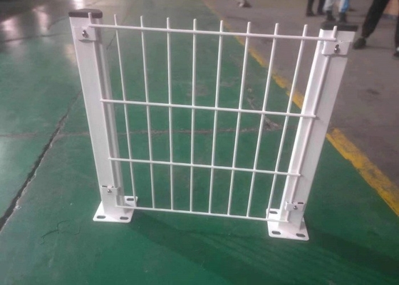 Anti cima di rotolo di altezza di corrosione 2m che recinta la superficie rivestita verde scuro del PVC