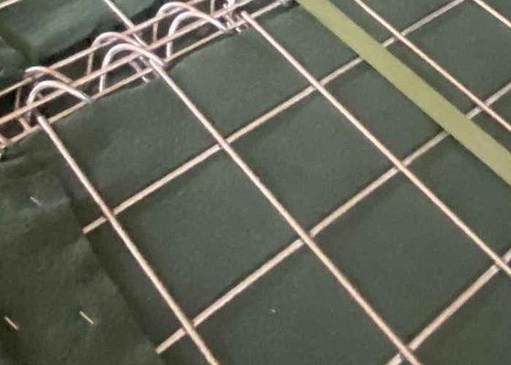 Barriere di sabbia galvanizzata itare a caldo Sistema di maglia a spirale con tessuto geotessile