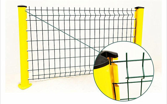 Pannelli di recinzione di sicurezza a maglia di rotolamento rivestiti in PVC progettati per proteggere con bordi lisci e sicuri le aree residenziali, commerciali e comunali